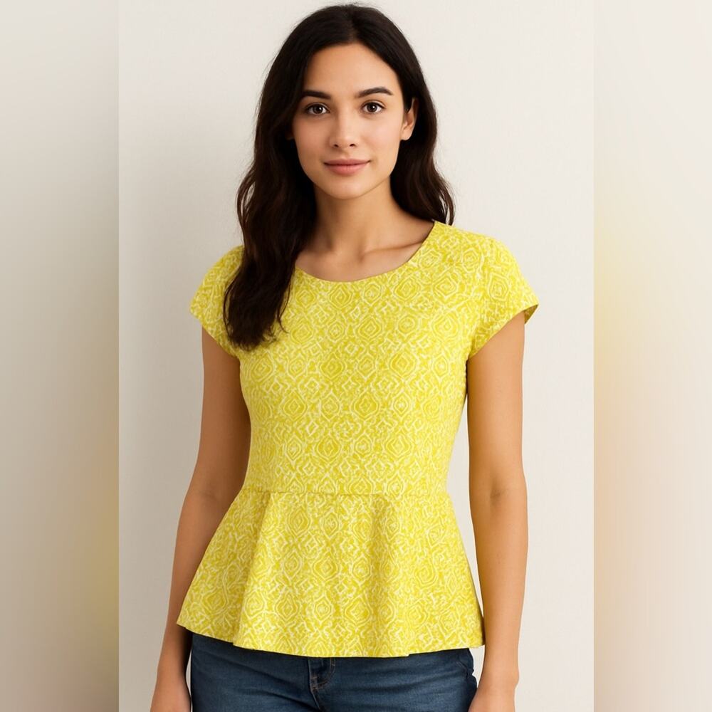 Gracie Yellow Green and White Textured Shirt Sleeve Peplum Top